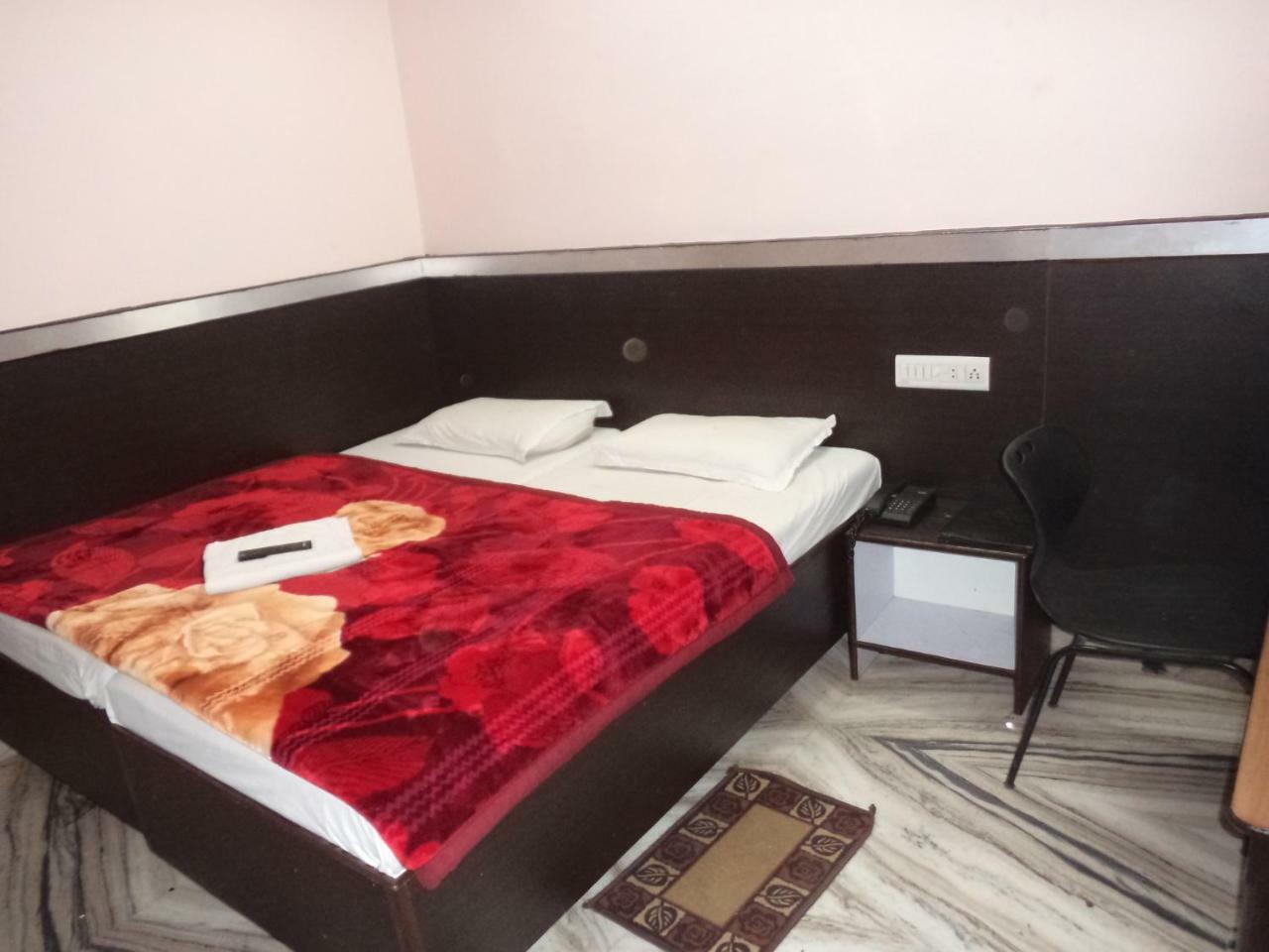 Hotel Gem Palace Dźajpur Zewnętrze zdjęcie